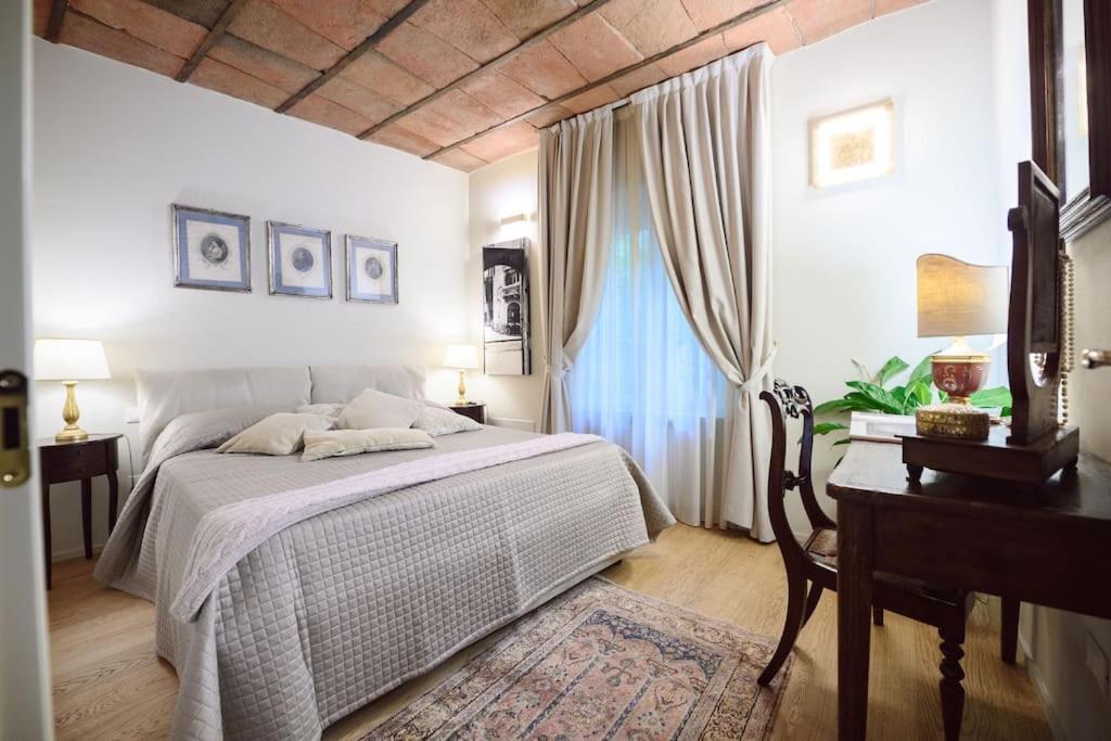 Corte Paolina - Charming Courtyard Inside Lucca Bagian luar foto