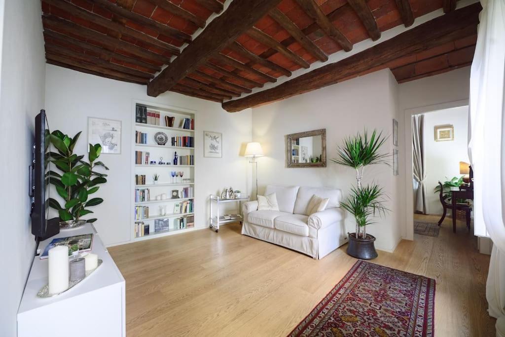 Corte Paolina - Charming Courtyard Inside Lucca Bagian luar foto